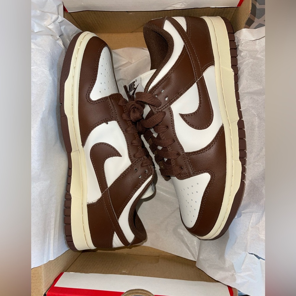 AUTHENTIC NIKE DUNK LOW